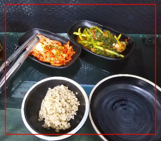 옛날칼국수 기본 반찬 김치 보리밥